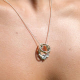 Floating Daisy Ring Holder